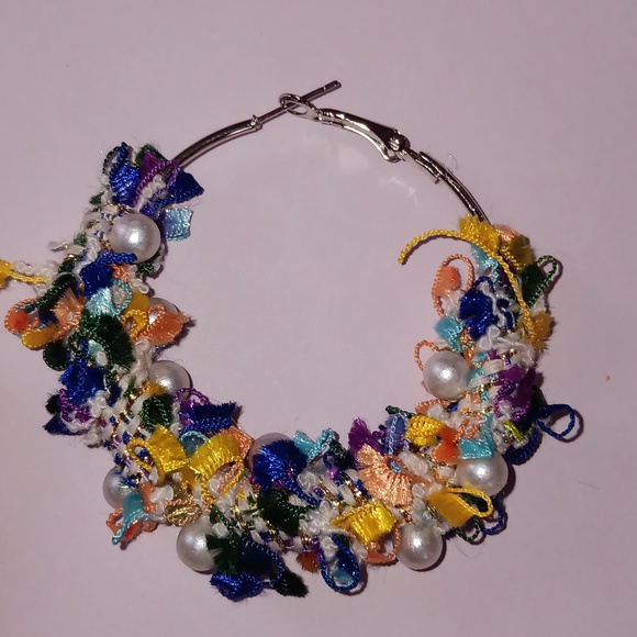 💜HP! Boho Fabric Scrap & Faux Pearl Hoop Earrings New! - Picture 8 of 8